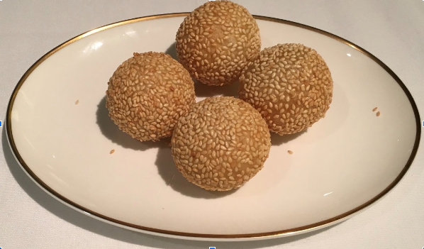 Sesame balls with lotus seed purée